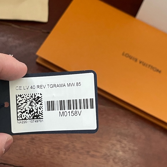 Louis Vuitton belt - Picture 5 of 7